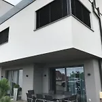 Theguthplace Apartment