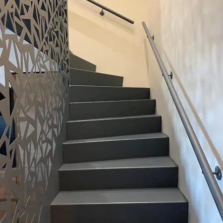 Apartment Theguthplace *