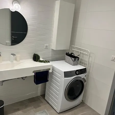 Theguthplace アパート